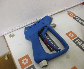 Пистолет моечный 
Pistole ST-3100 E:1/2